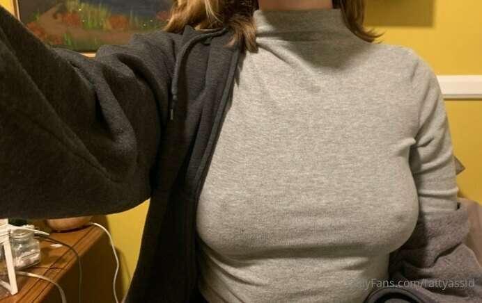 I’m gonna share a juicy ppv vid soon… but here’s my tits in ..