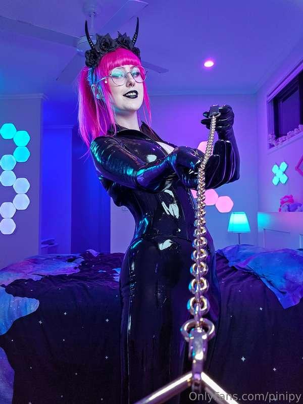 I get off to you screaming my name. Worship me.