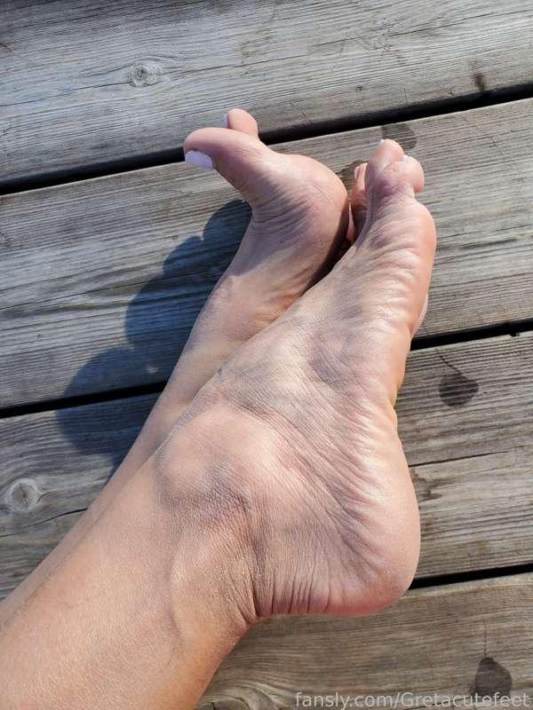 gretacutefeet image #2