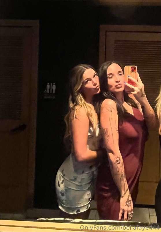 Me and @averylove23 are going LIVE on here tonight at 6:30pm..