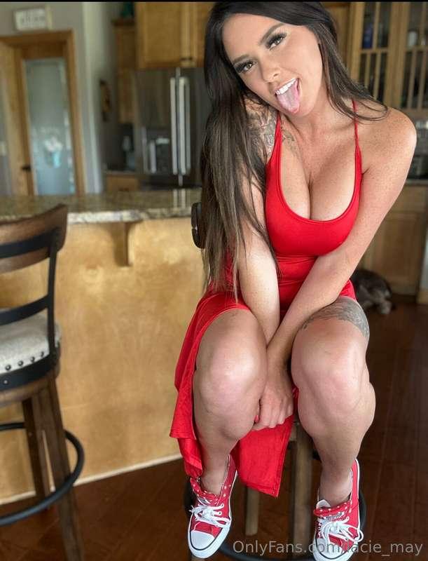 Loving the red 😍😍