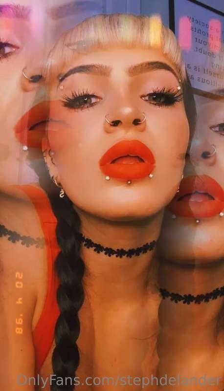 💋
