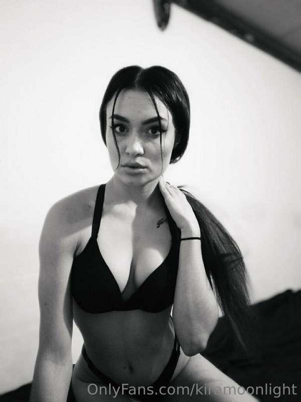 I have so many dirty thoughts in my head right now🥵🥵 
why do..