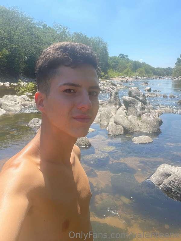 Beautiful river afternoon 🦦