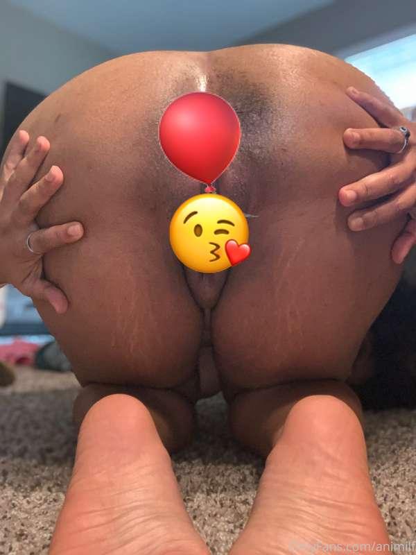 Ready to see that balloon knot? 😉😏 Subscribe now onlyfans.co..