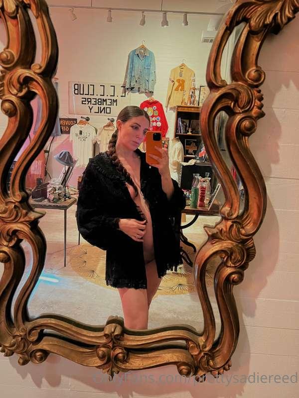 a little Victorian moment

not that I have any vested intere..