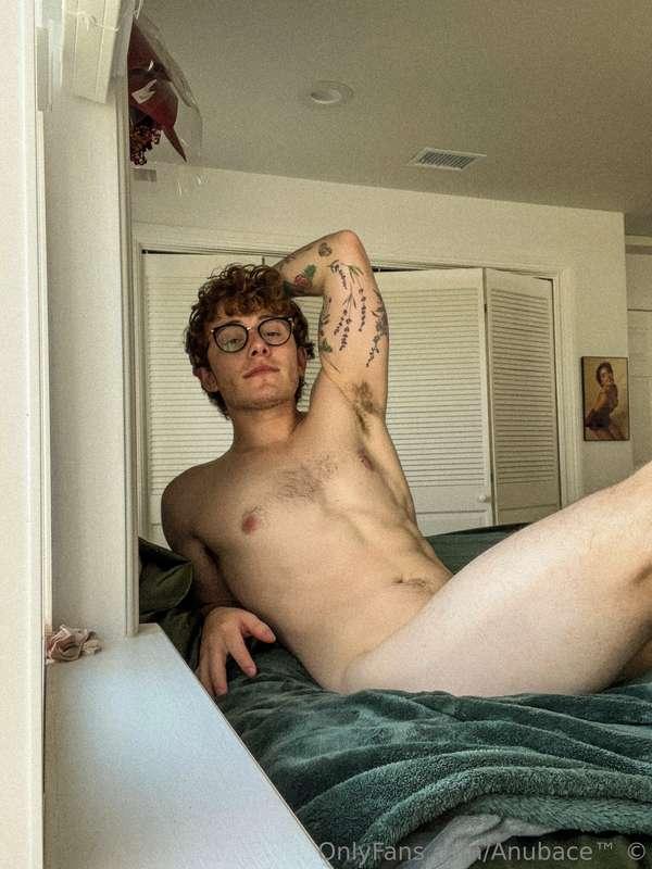 so bored ... send me a dm? pls? 🥺