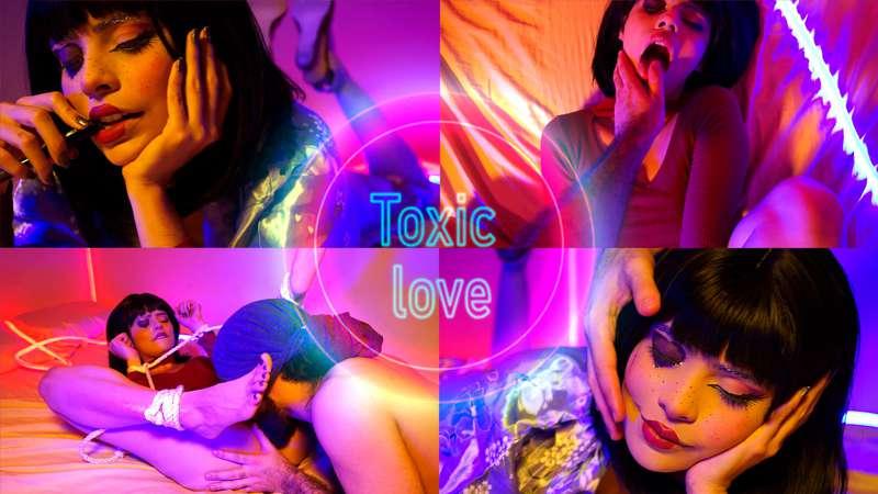 ☣️Toxic Love ☣️ 
Today I bring you 30 min. of toxic love wit..