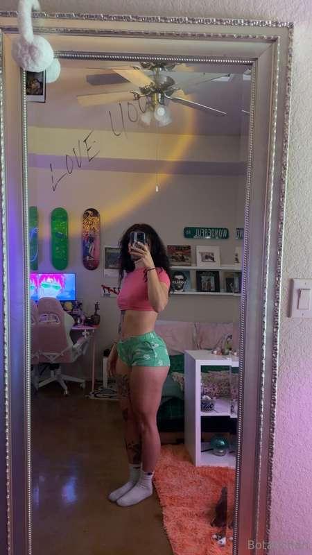 My room is so girly ✨🩷🩷