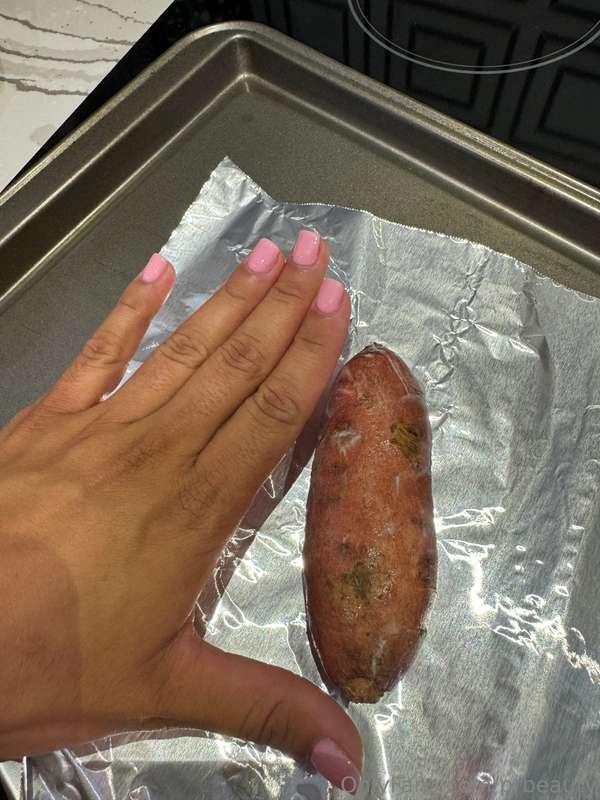 Is this big enough for me 🤔? Dm Me yours for a Dick Review a..