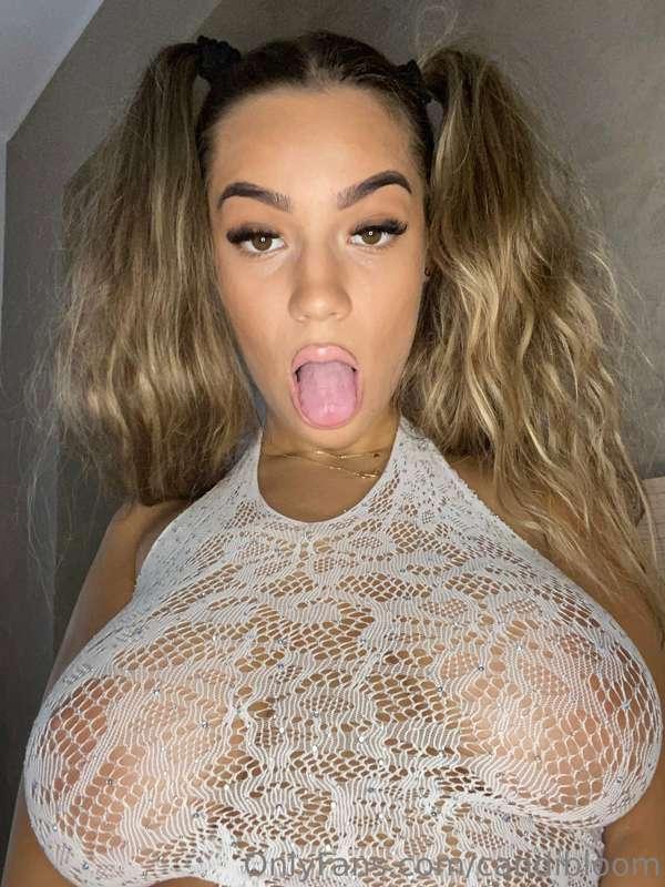 Baby, I want some cream on my yummy body from you🍑🍑