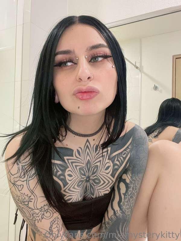 What's the one piercing you like the most on me? 😈❤️‍🔥