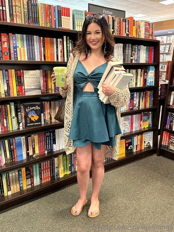 Want to read something? 😚