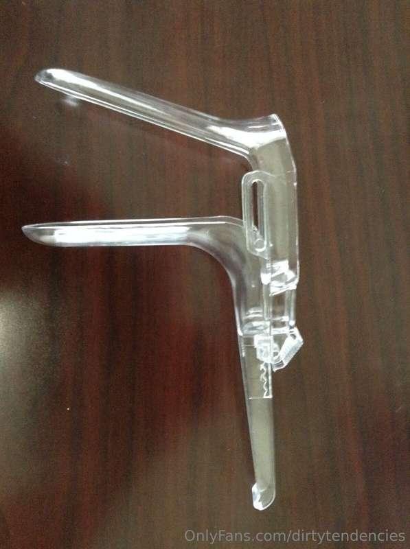 The Doctor is in!!! Brand new Speculum Session! I even use a..