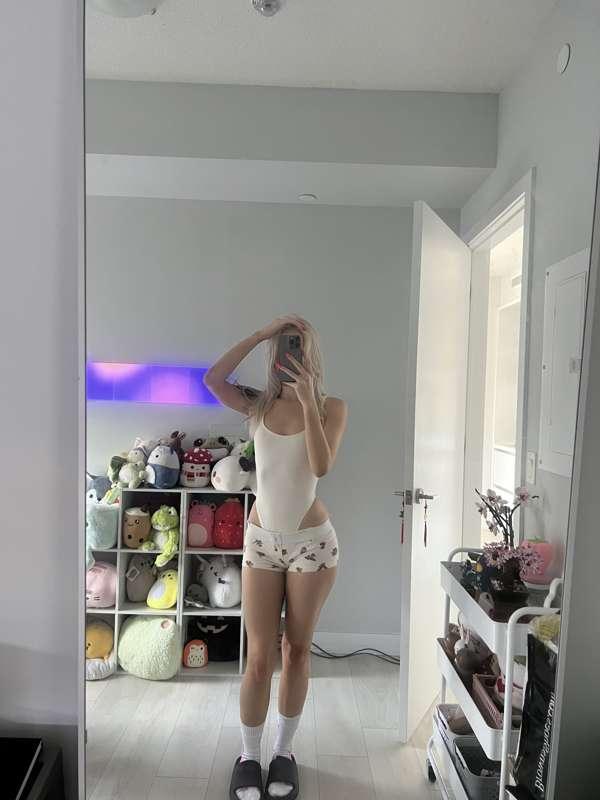 this outfit is diff 