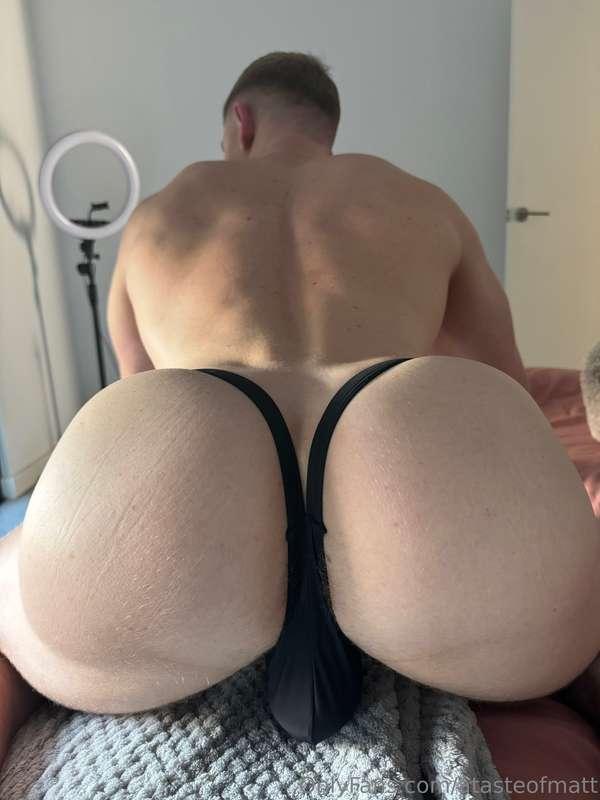 Pull it to the side and get all up in it...