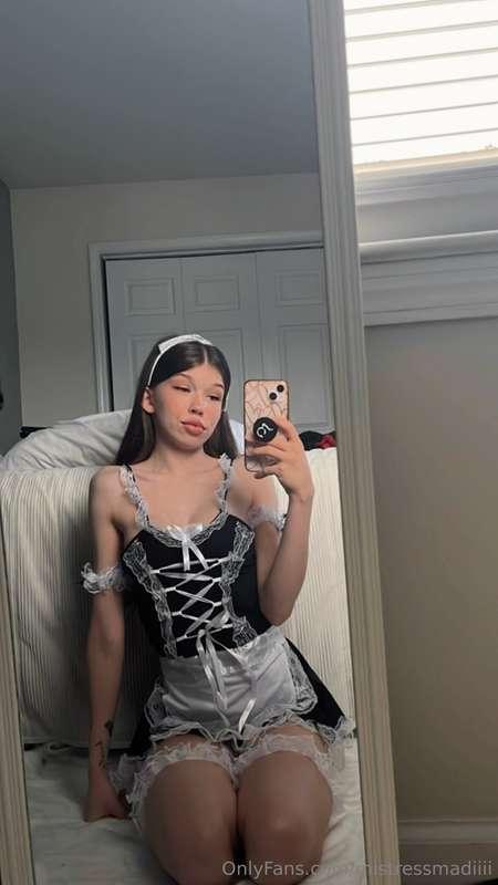 Sexy little maid…🤭