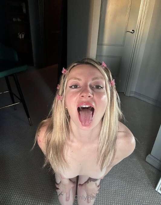 Daddy...Im waiting for your load 😈