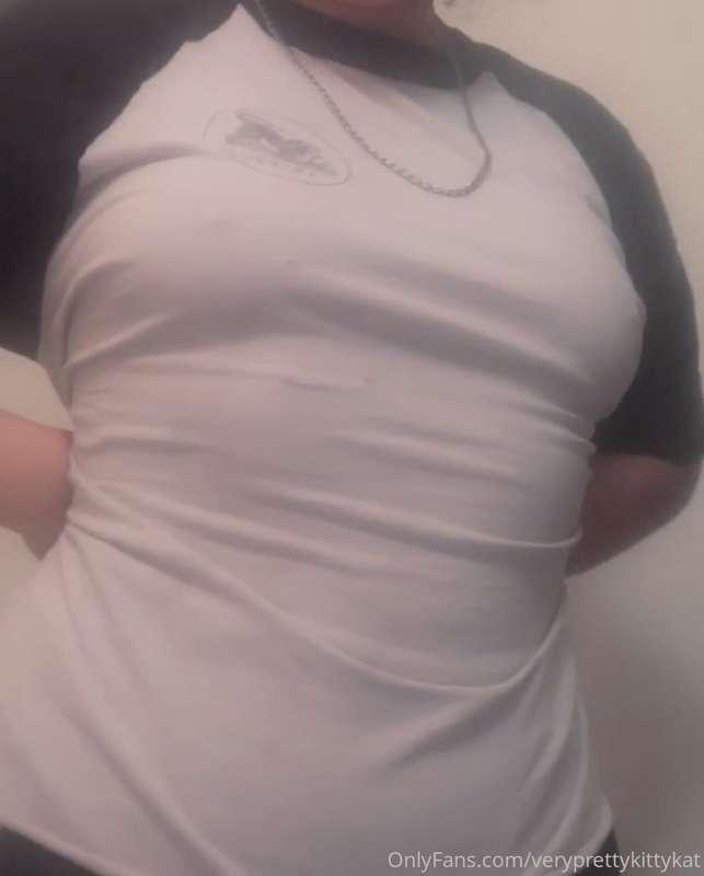 I need someone to play with my boobs