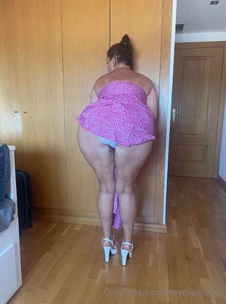 Way too short or just easy access? 😈🤗🍑
