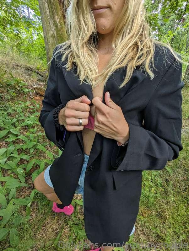 Spontaneously fooling around for you LOL
Have a good weekend..