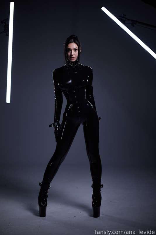 ana_levide image #100