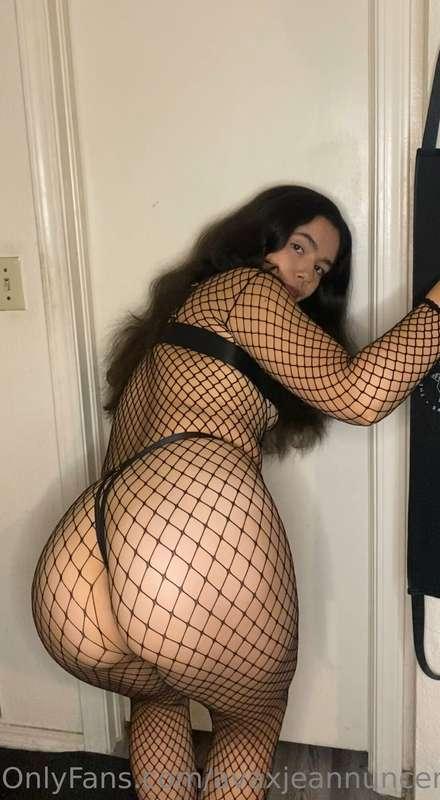 Hey baby, Do you like horny college girls showing off for yo..