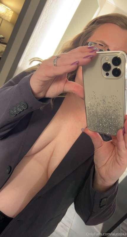 Is this work appropriate? Asking for a friend 😈