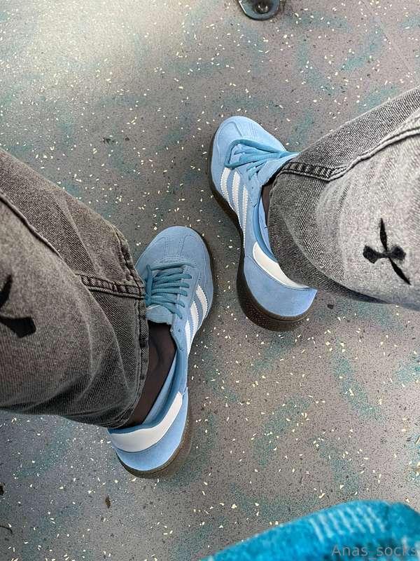 Loving my new adidas 👟  Blue peds and navy nylons… What a pe..