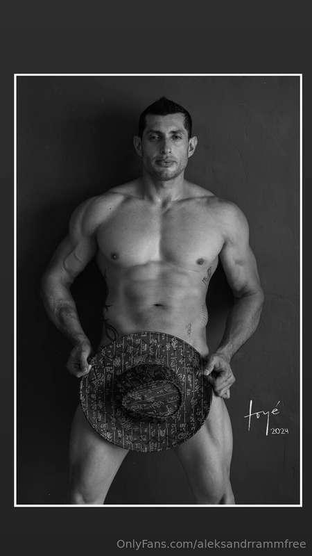 ## @EliseoantoniovazquezThe best STRIPPER SHOW 🎖️!!!🔥🔥ELÍSEO..