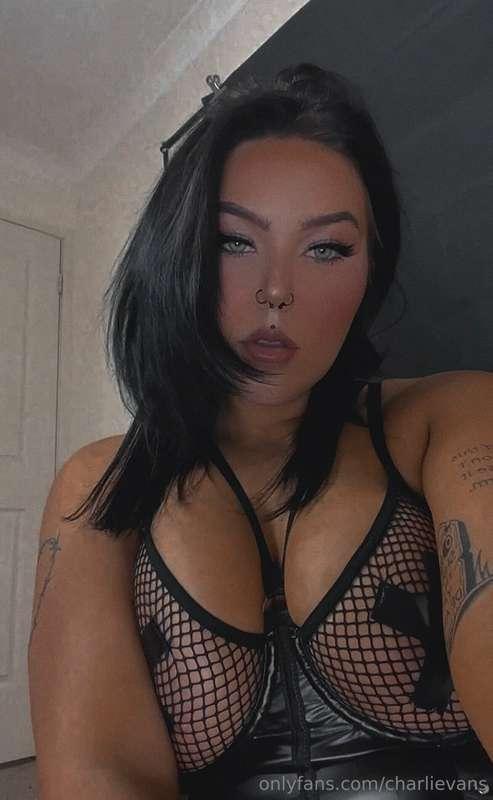 like if you LOVE my tits
