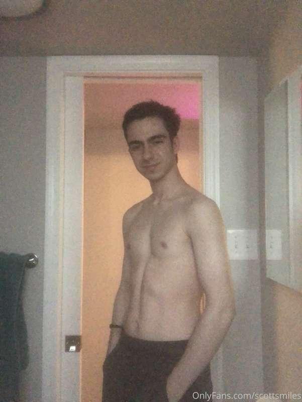 I got a haircut! What do you think? I’m trying something new..