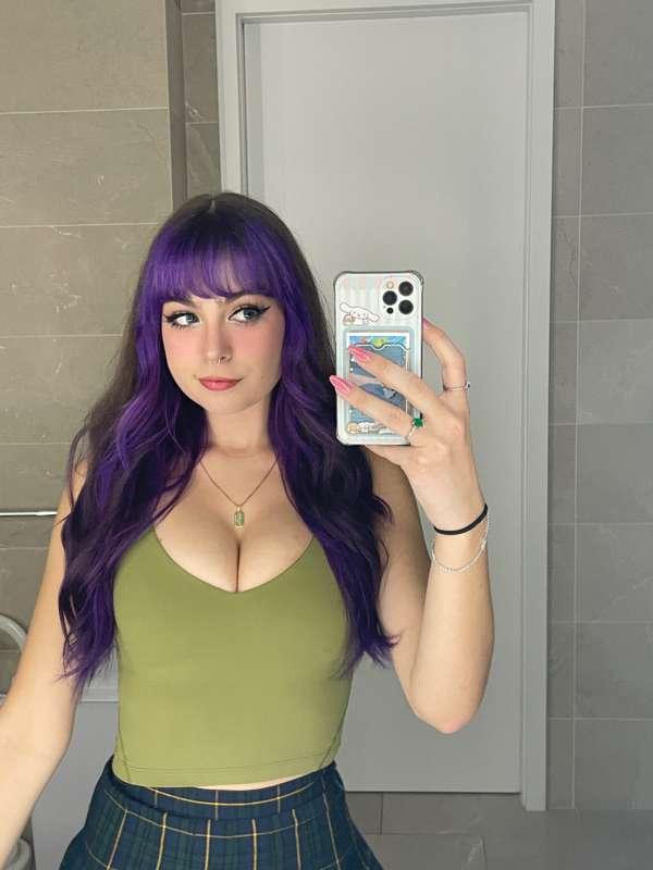 wanna squish? 🤭