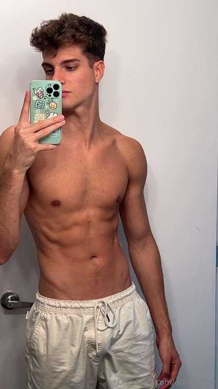 Swipe to see my heavy soft dick 😜
