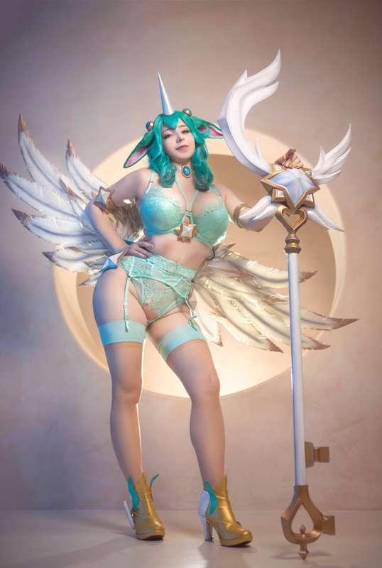 Soraka is ready to ward for you! 