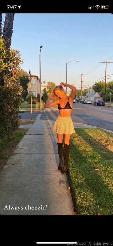 Hello! ? btw I post more exclusive content on my other page:..