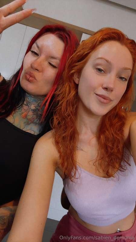 Going live at 8pm CET with my sexy friend Cherry Candle See ..