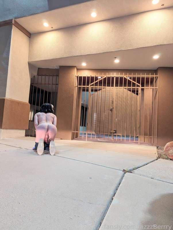 I look so fuckable here
#public #twink #sissy #ass #femboy