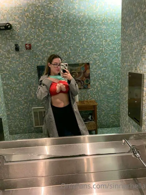 sinnerhella image #3