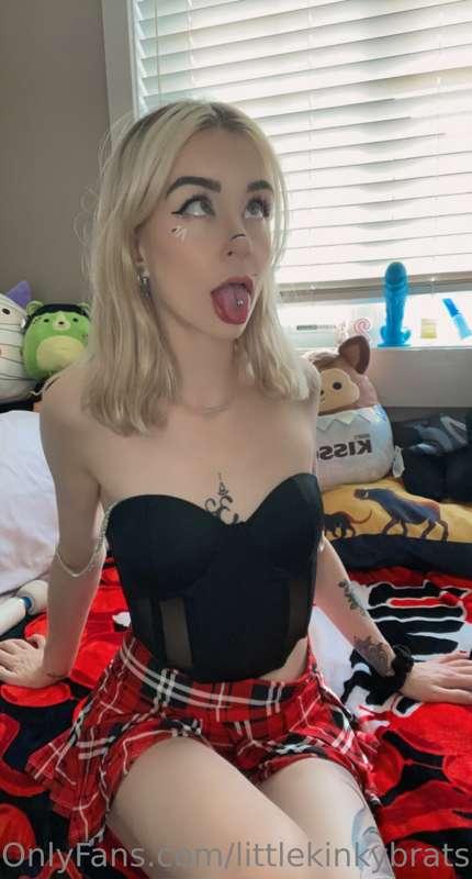 I feel like my face would look so much better covered in cum..