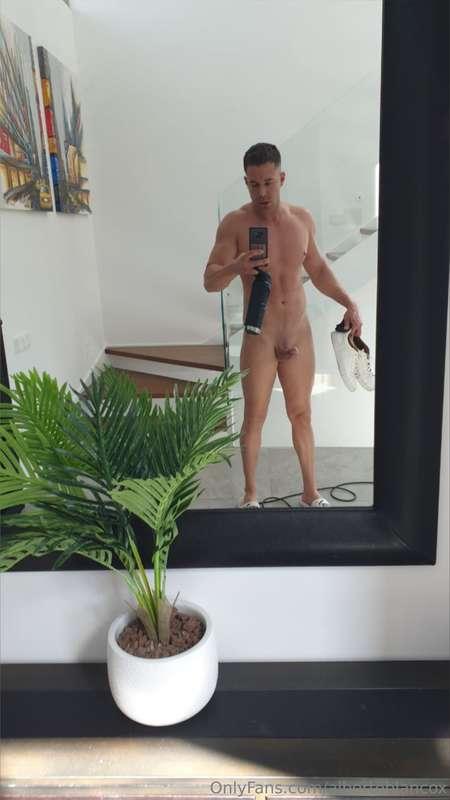 Quieres ver mis vídeos solo?? 😈  Do you want to see my video..
