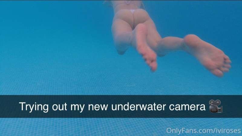 Excited to start filming with my new underwater camera!! 😜😁👀..
