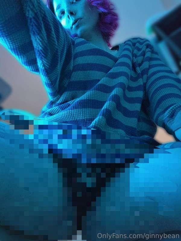 AS PROMISED! I'm taking a break from work JUST to drop new c..