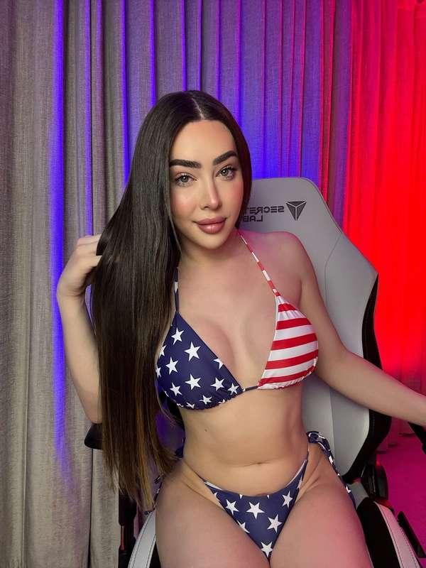 How much are you willing to tip for a tease? 🍒😈