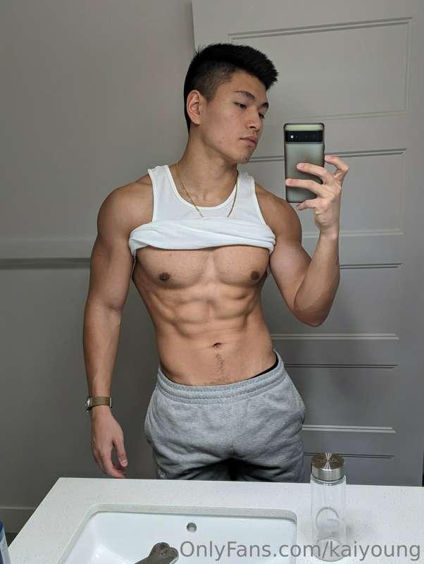 Gray sweats kinda night