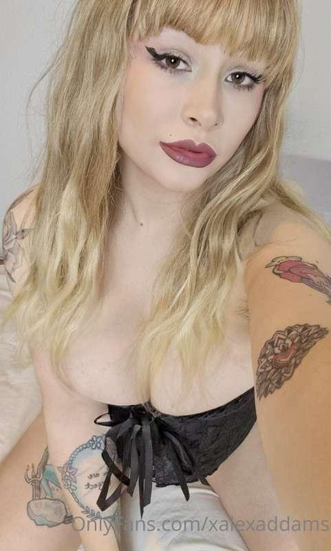 kiss me? 🥰