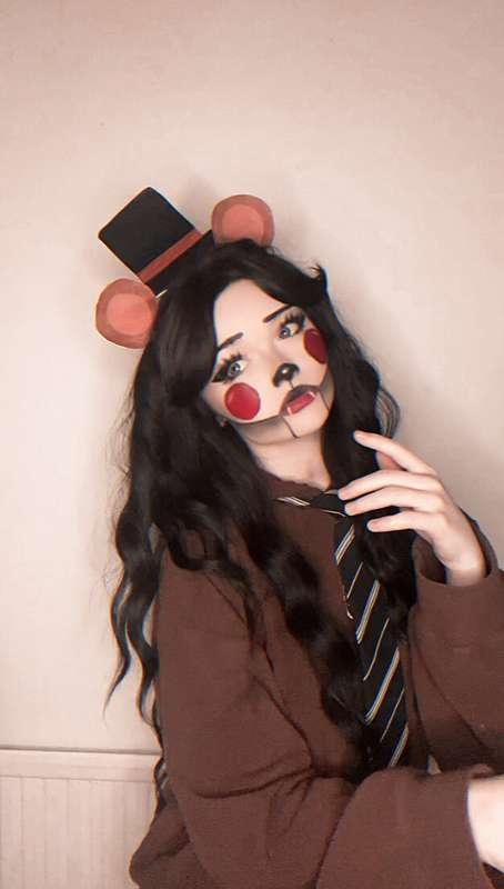 Betcha didn’t think Freddy fazbear would be your fantasy 🐻~