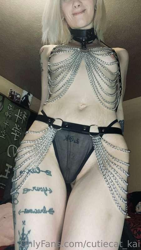 Just realized…. I never put up my chains ⛓️ photoshoot! 🤭 he..