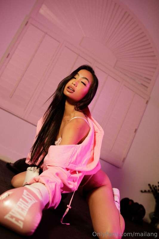 I can just imagine you sliding in back there 🥵🍆