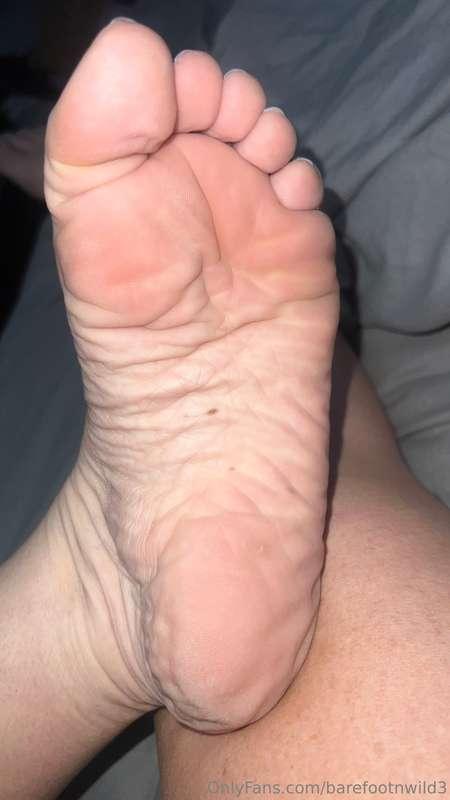 barefootnwild3 image #0